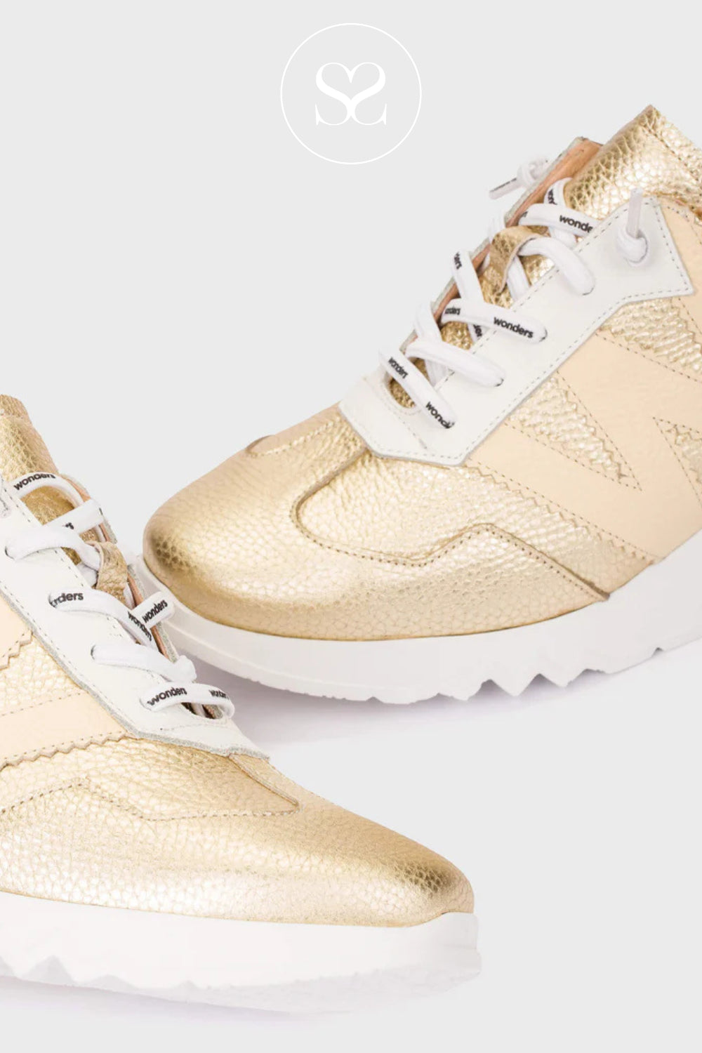 Wonders Gold Pull-On Wedge Trainers E-6770