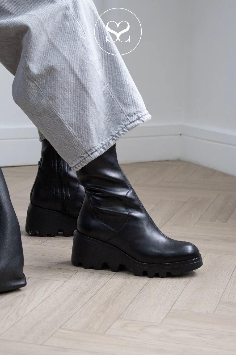 Wonders Black Wedge Sock Boots - G-7030