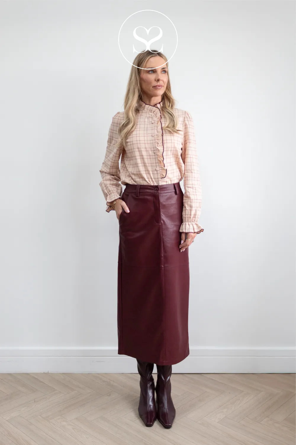 Burgundy and Peach Ruffled Collar Shirt - Q3339