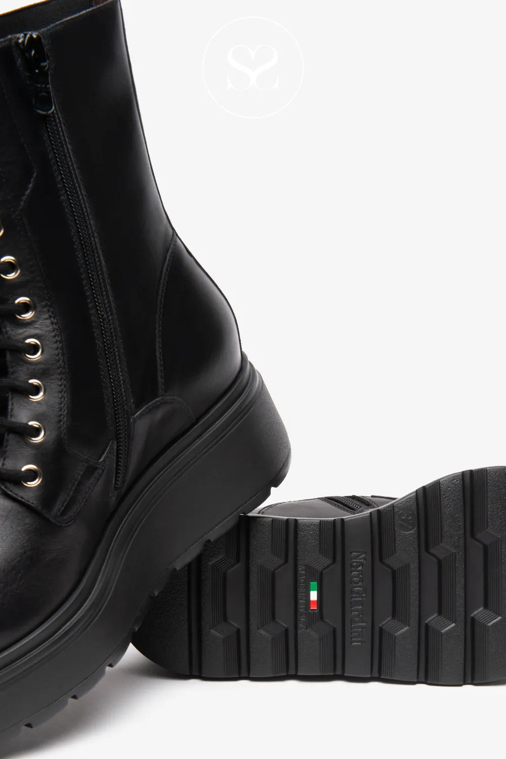 NERO GIARDINI BLACK LEATHER  CHUNKY SOLE BOOTS WITH SIDE ZIP FOR WOMEN