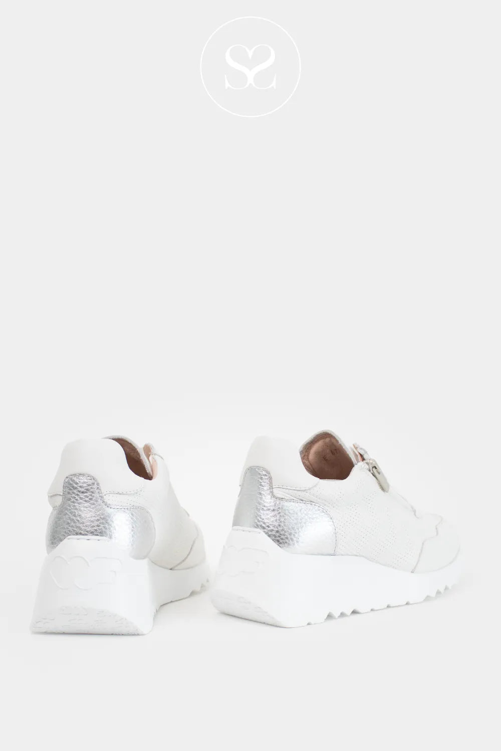 White comfortable leather trainers with laces and side zip. Summer trainers. Lightweight sneakers.
