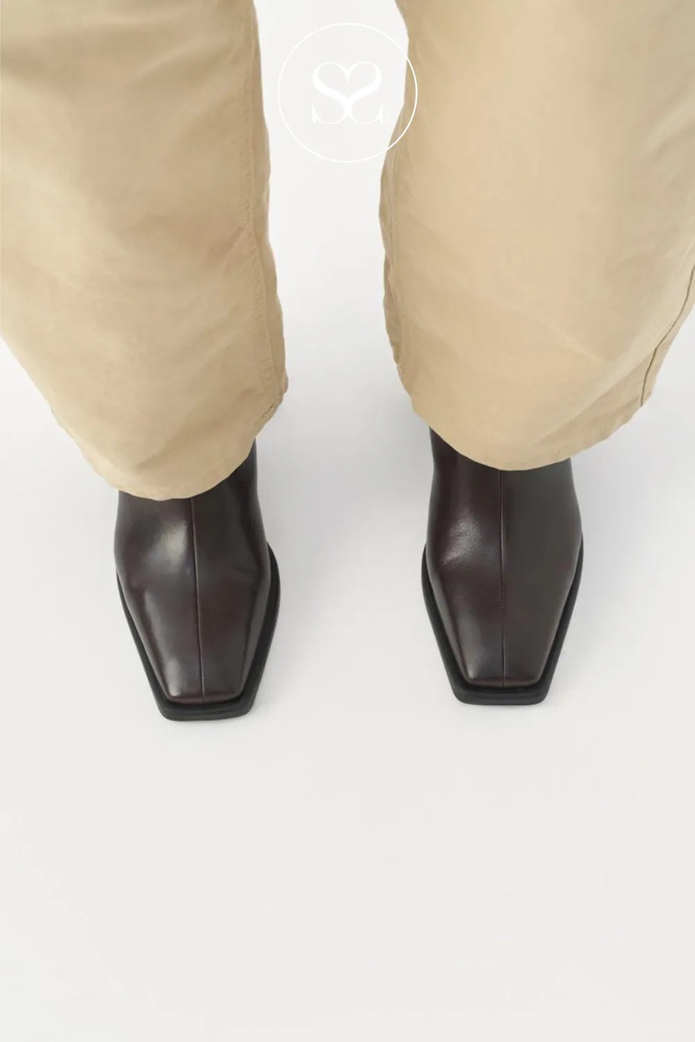 Chocolate brown leather ankle boots for women from vagabond with wearable block heel