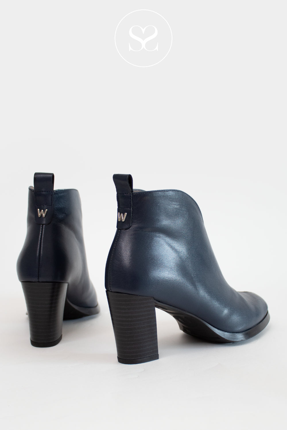 Wonders navy pull on block heel boots for women