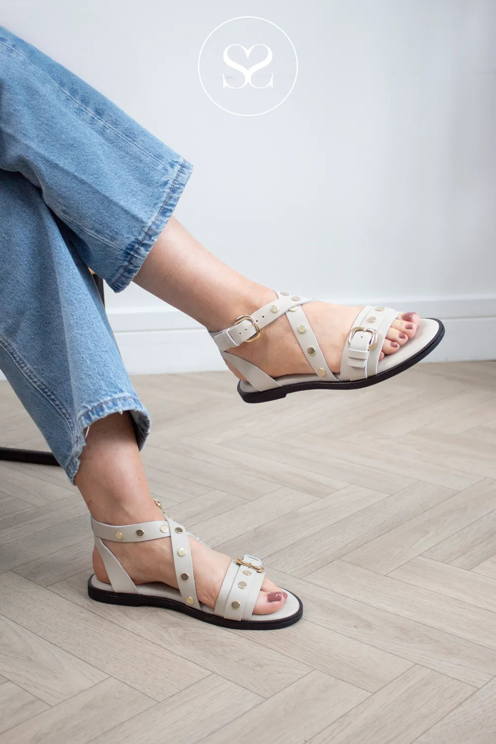 Wonders Off White Flat Gladiator Sandals - AB-1642