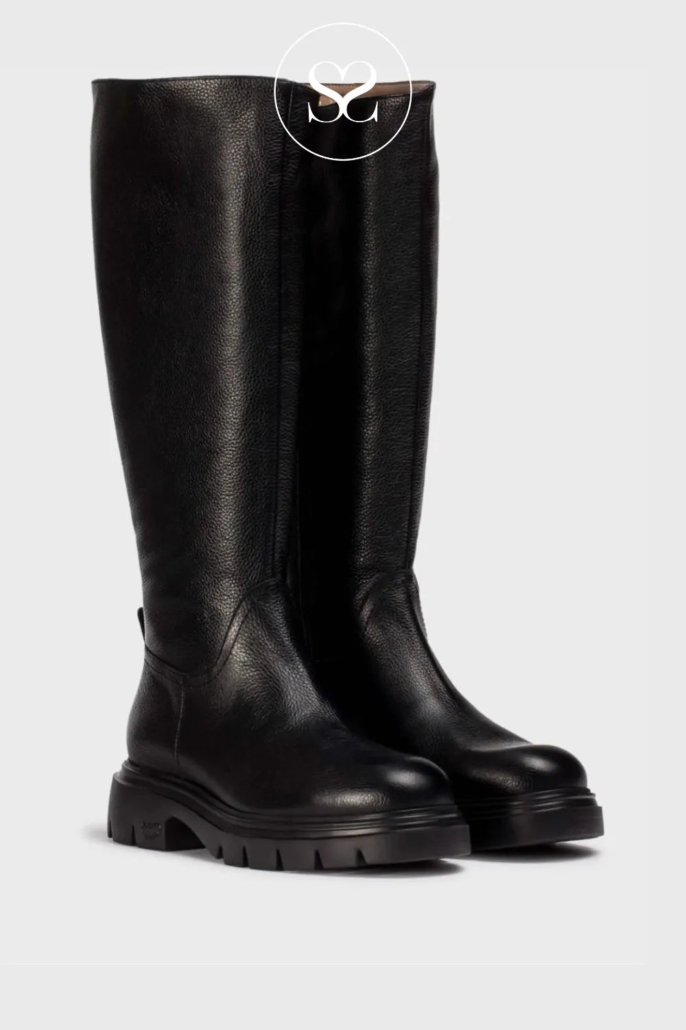 Comfortable black leather knee high boots for women with lightweight chunky sole from Spanish brand Wonders. Available at Sheneil Shoes in Ireland