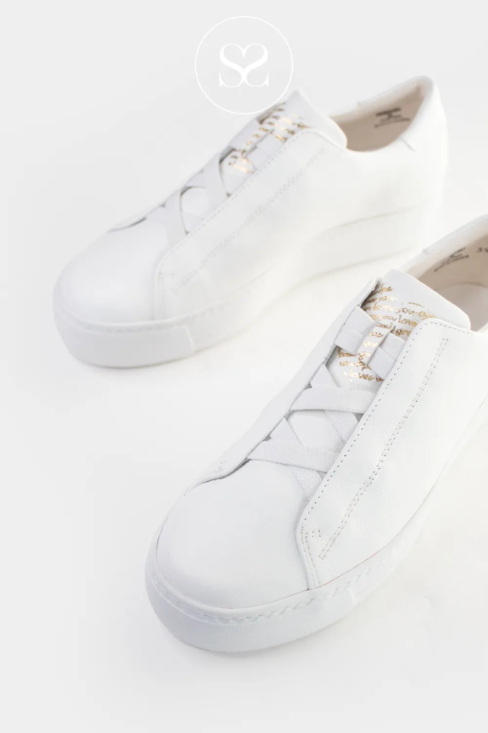 Paul Green White flatform trainers 5529 Flexible outsole and soft heel cap for all-day wear