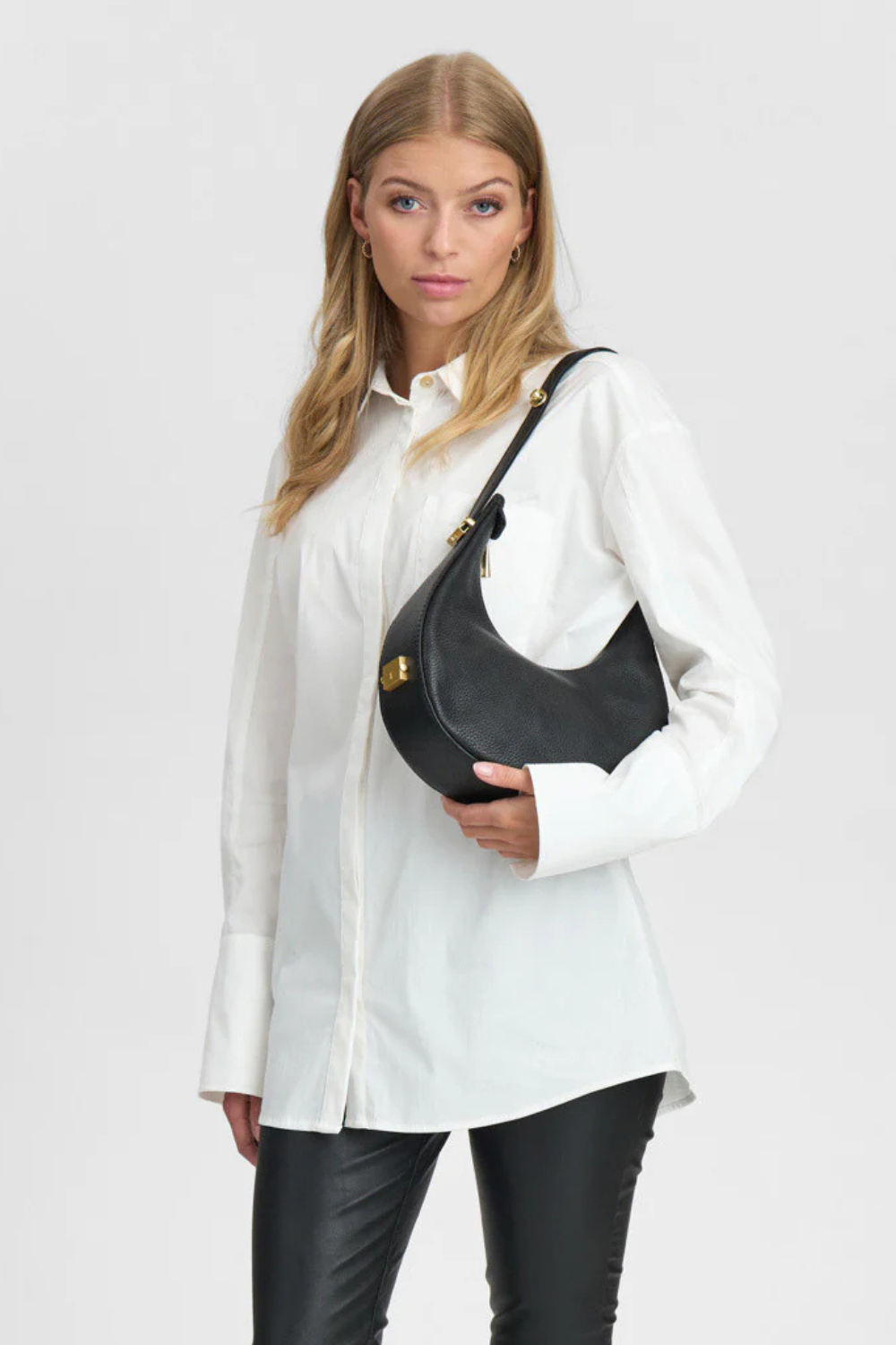 DEPECHE BLACK LEATHER  SHOULDER/CROSSBODY BAG 16630 IRELAND