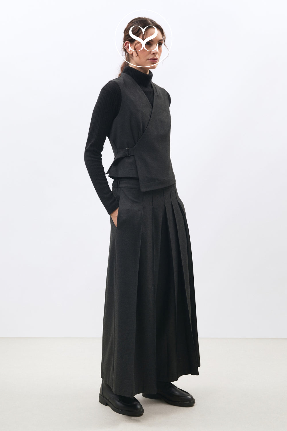 Grey Pleated Wide Leg Trousers - Luth