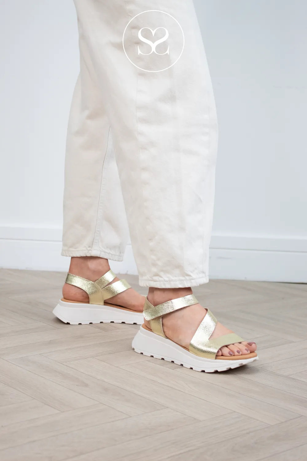 Oh My Sandals Gold wedge Walking Sandals 5955