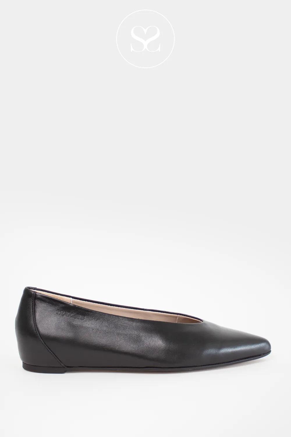 WONDERS A-3802 SOFT FLAT PUMPS.