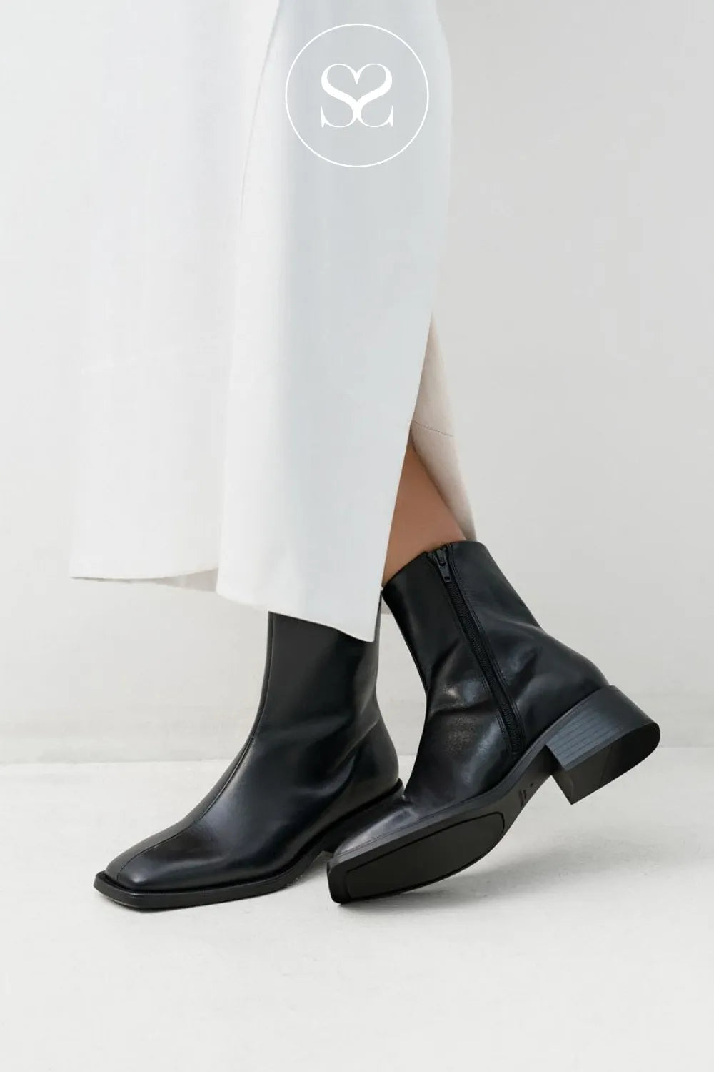 Vagabond Black Leather Ankle Boots - Blanca 5217-201