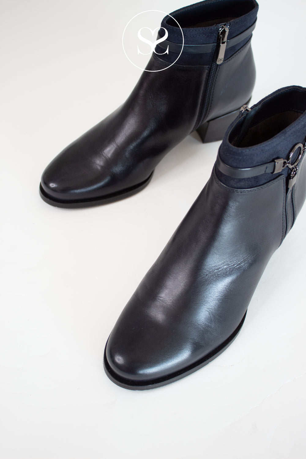 REGARDE LE CIEL NAVY ANKLE BOOT WITH VELVET INNER