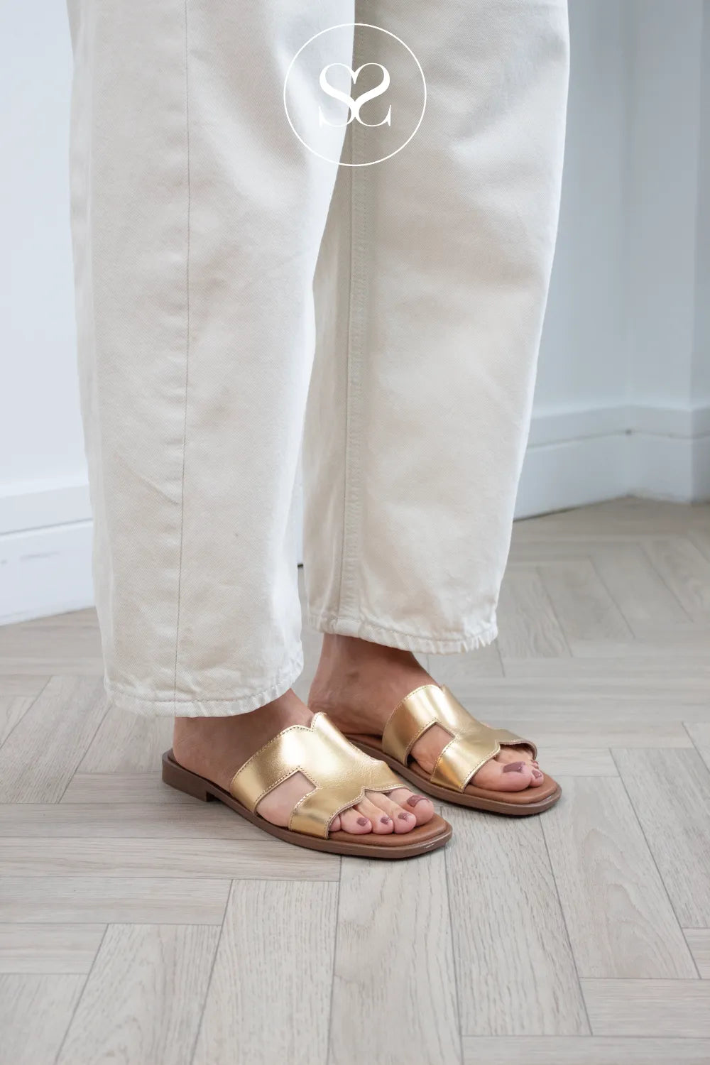 OH MY SANDALS GOLD SLIDER SANDALS 5580