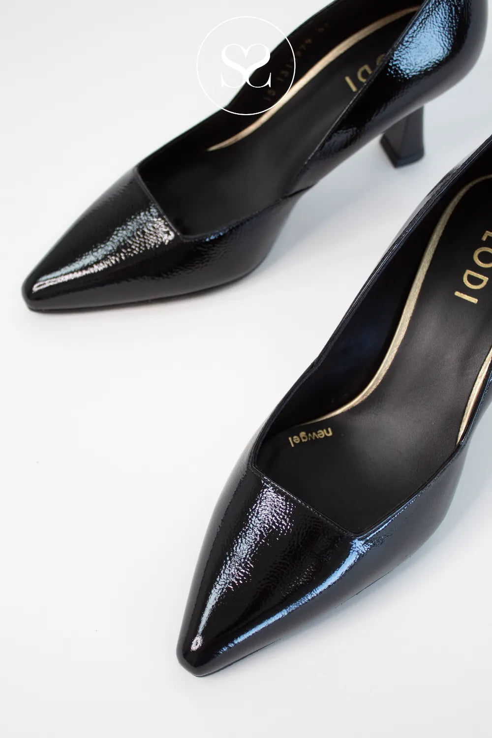 LODI BLACK PATENT FLARED HEEL POINTED TOE COURT SHOES GENIUS