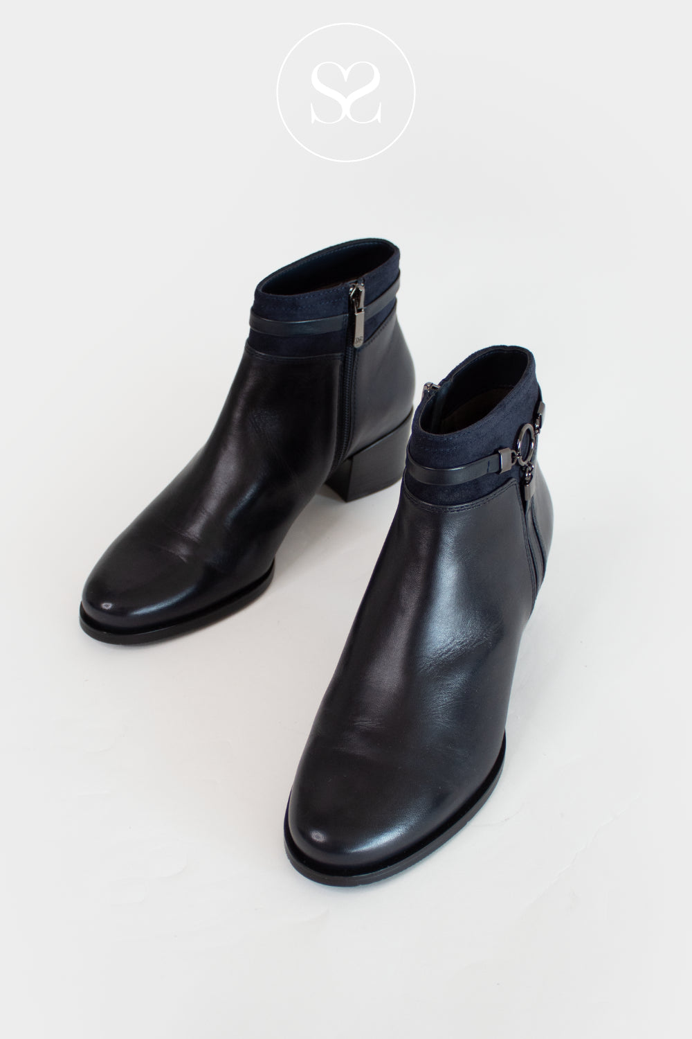 REGARDE  LE CIEL LEATHER BOOT WITH SIDE ZIP