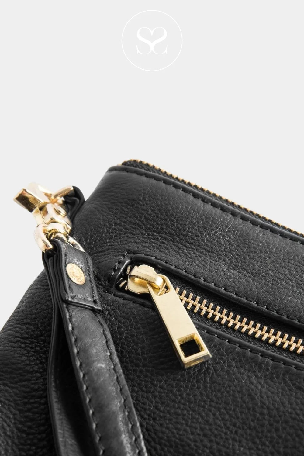 DEPECHE BLACK SMALL CLUTCH LEATHER BAG - 12152