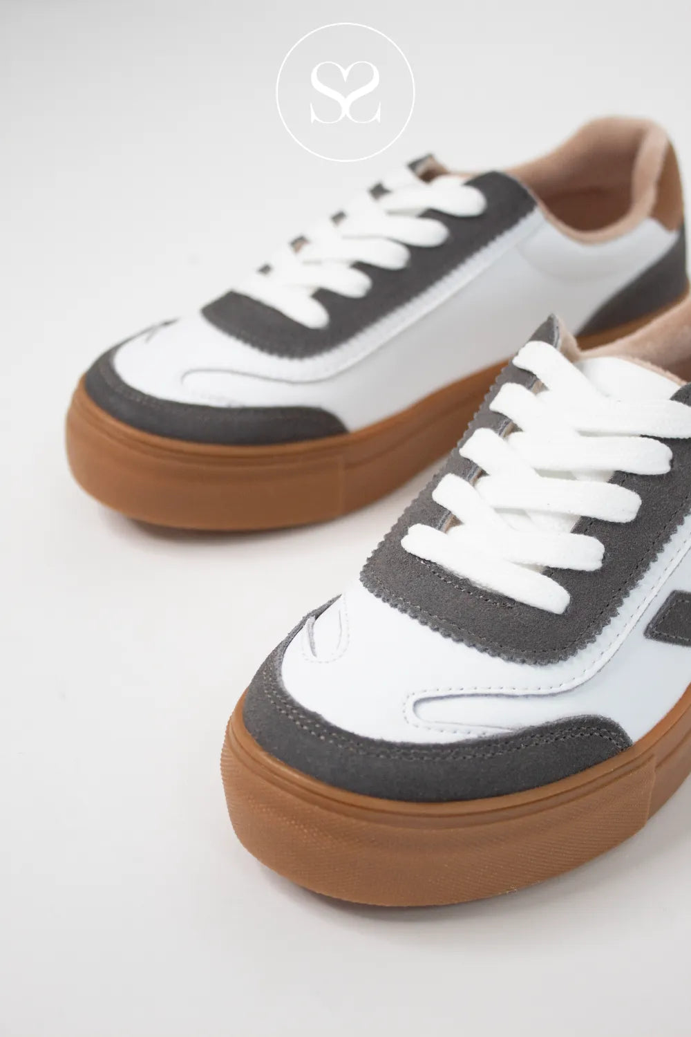Drilleys White/Graphite Platform Trainers-Eighty