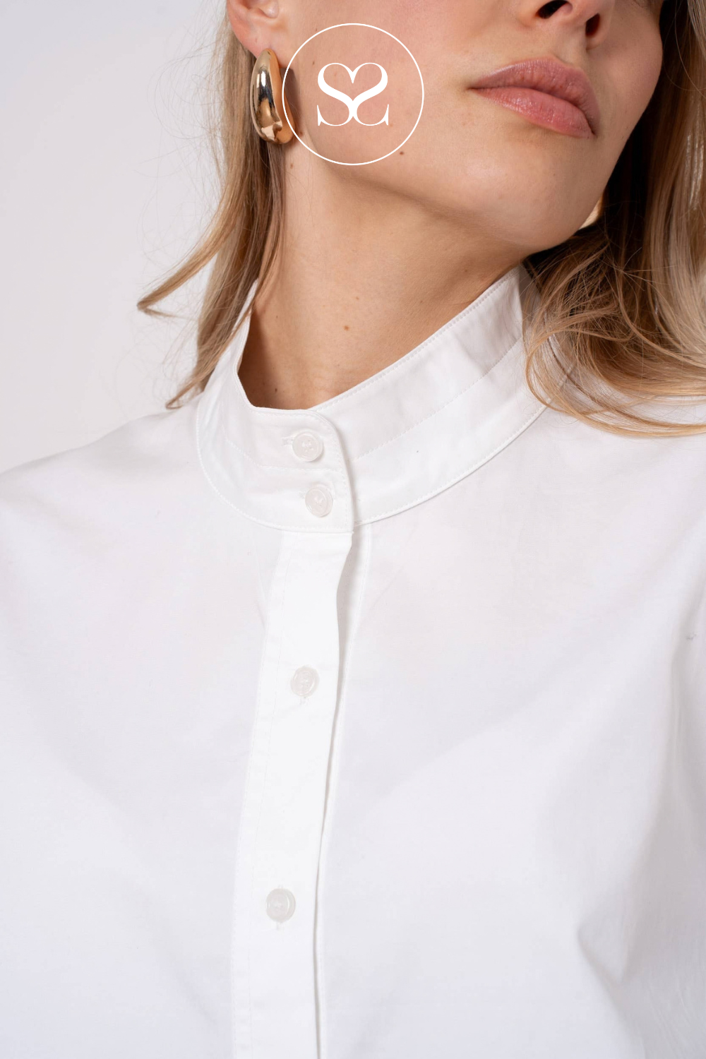 White Cropped High-Collar Shirt — JW015