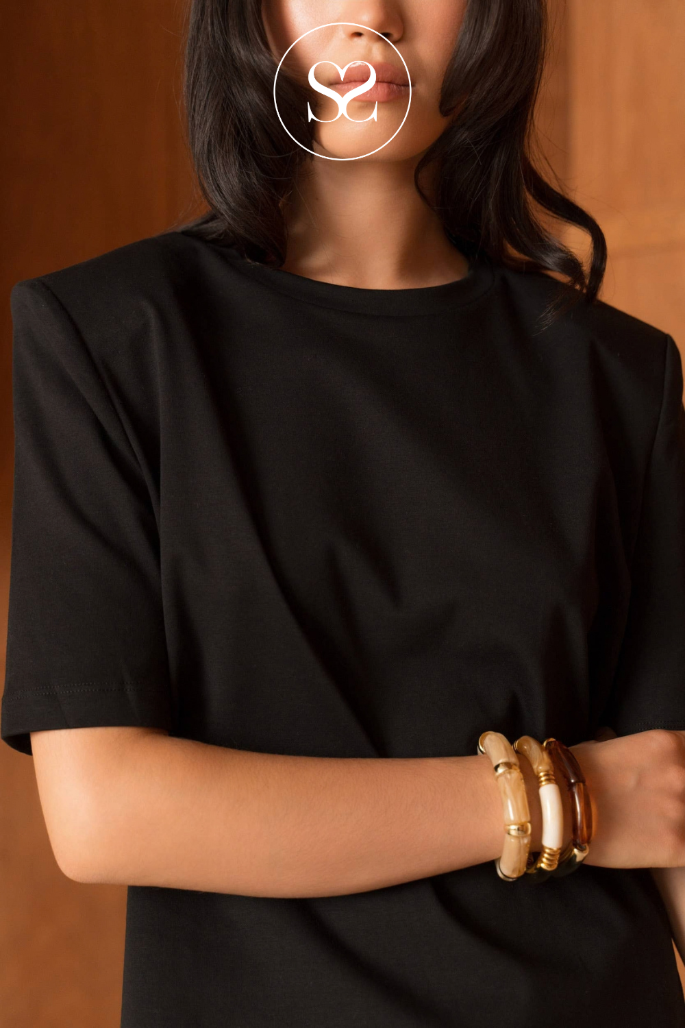 Black Boxy T-shirt with Shoulder Pads — JW062