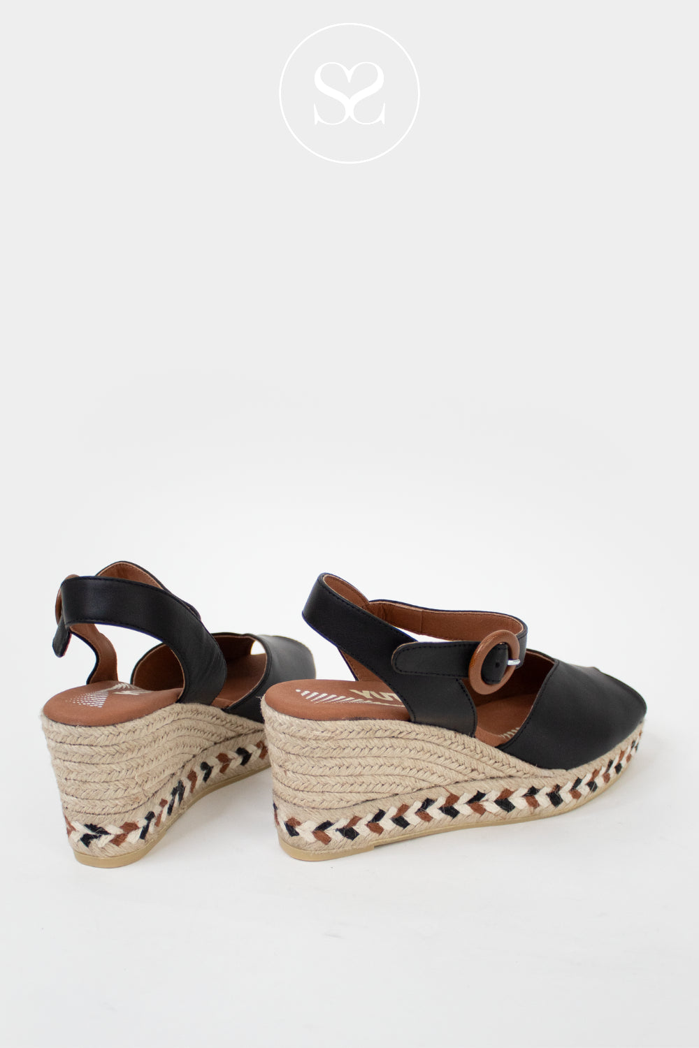 Viguera Black Platform Wedge Sandals 2317