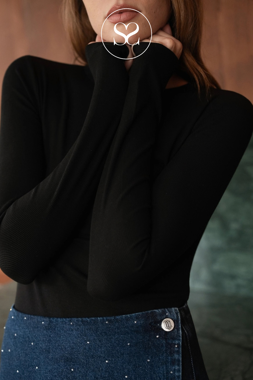 Black long sleeve ribbed T-shirt — Olga