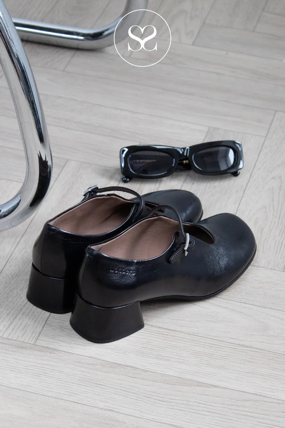 Wonders Black Block Heel Mary-Jane Shoes D-2412