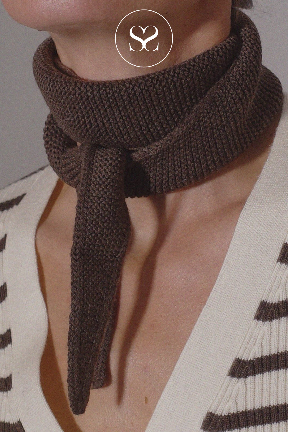 BOII Brown Neck Scarf - Bisse