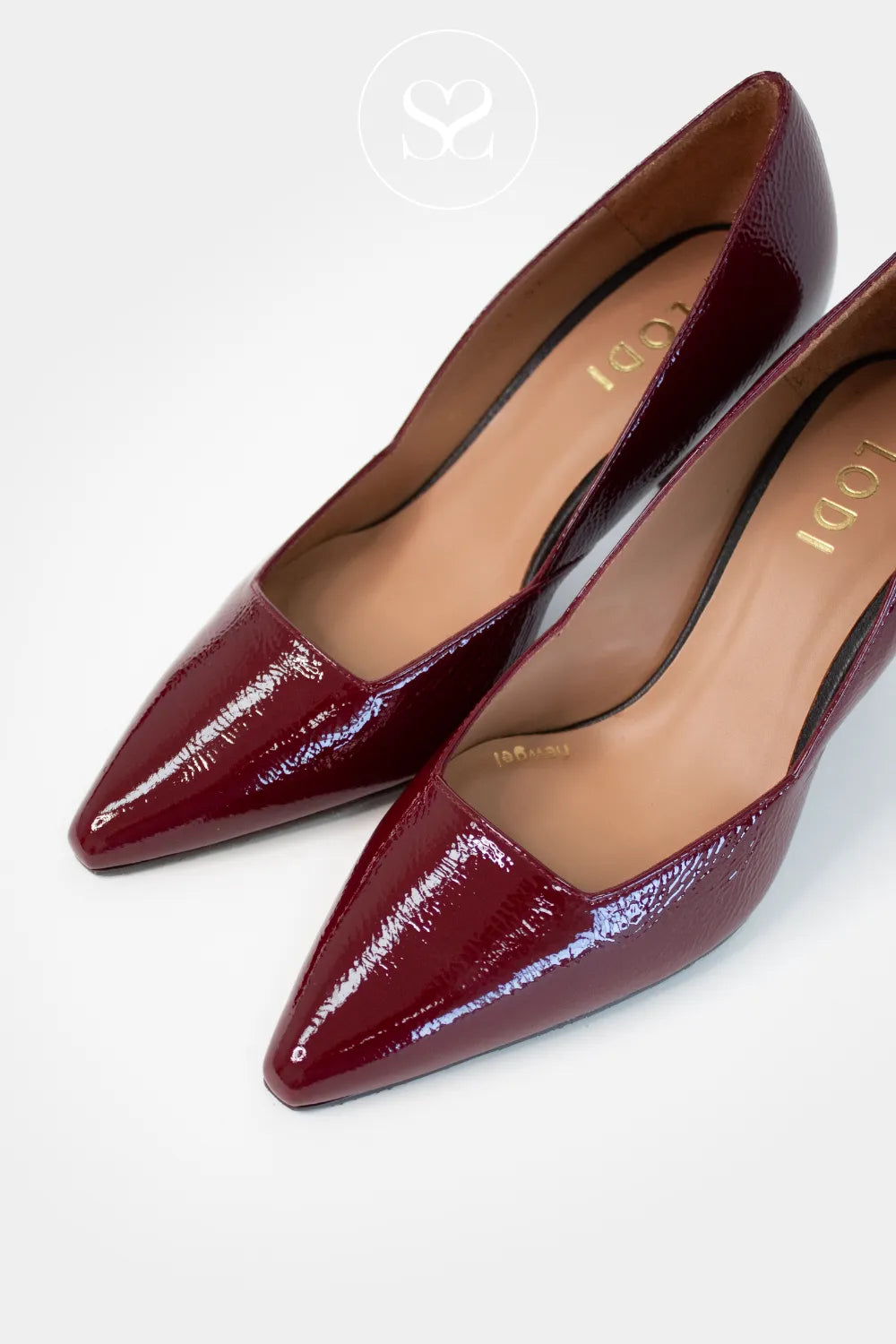 LODI BERRY PATENT LEATHER COURT SHOES WITH LEATHER LINING AND GEL INSOLE GENIUS