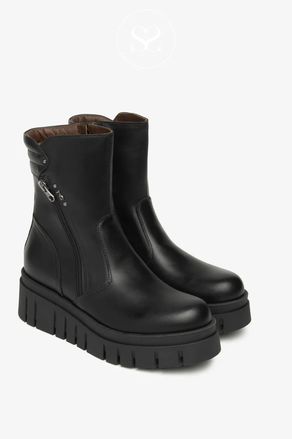 Nero Giardini black leather ankle boot 