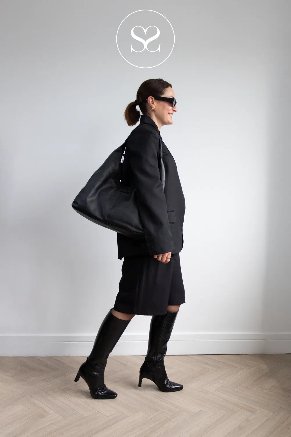 Wonders Black Pointed Heeled Knee High Boots - M-6305