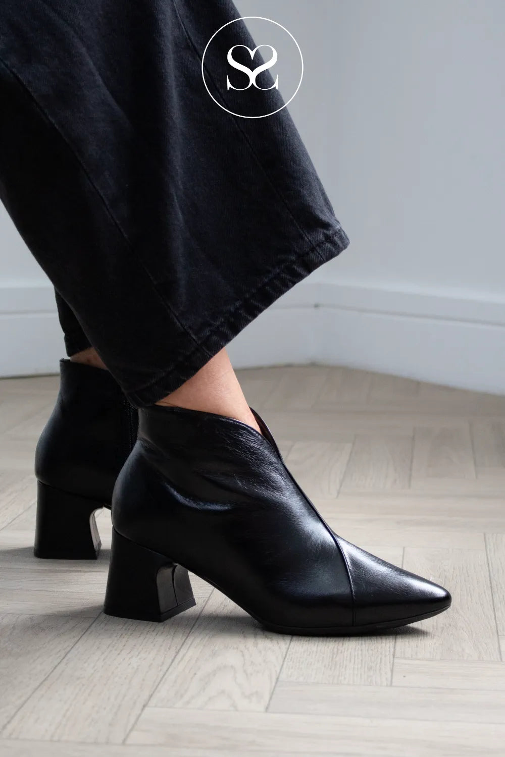 Wonders Chocolate Brown Pointed Heeled Ankle Boots I-9013