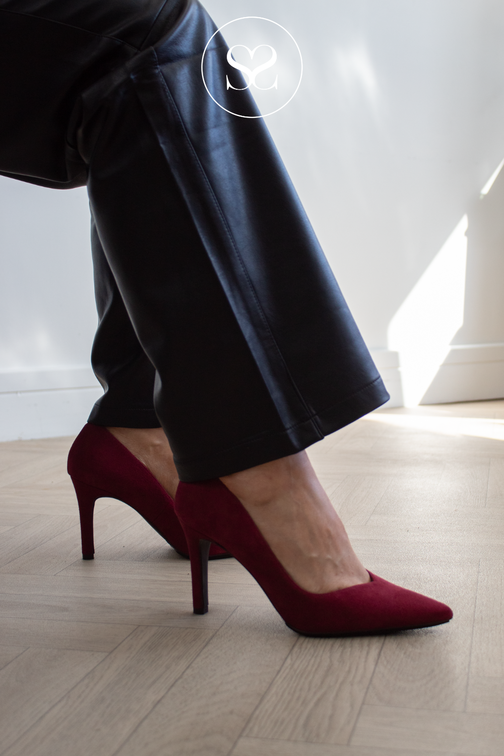 Lodi Burgundy Suede High Heeled Court Shoe — Rabot