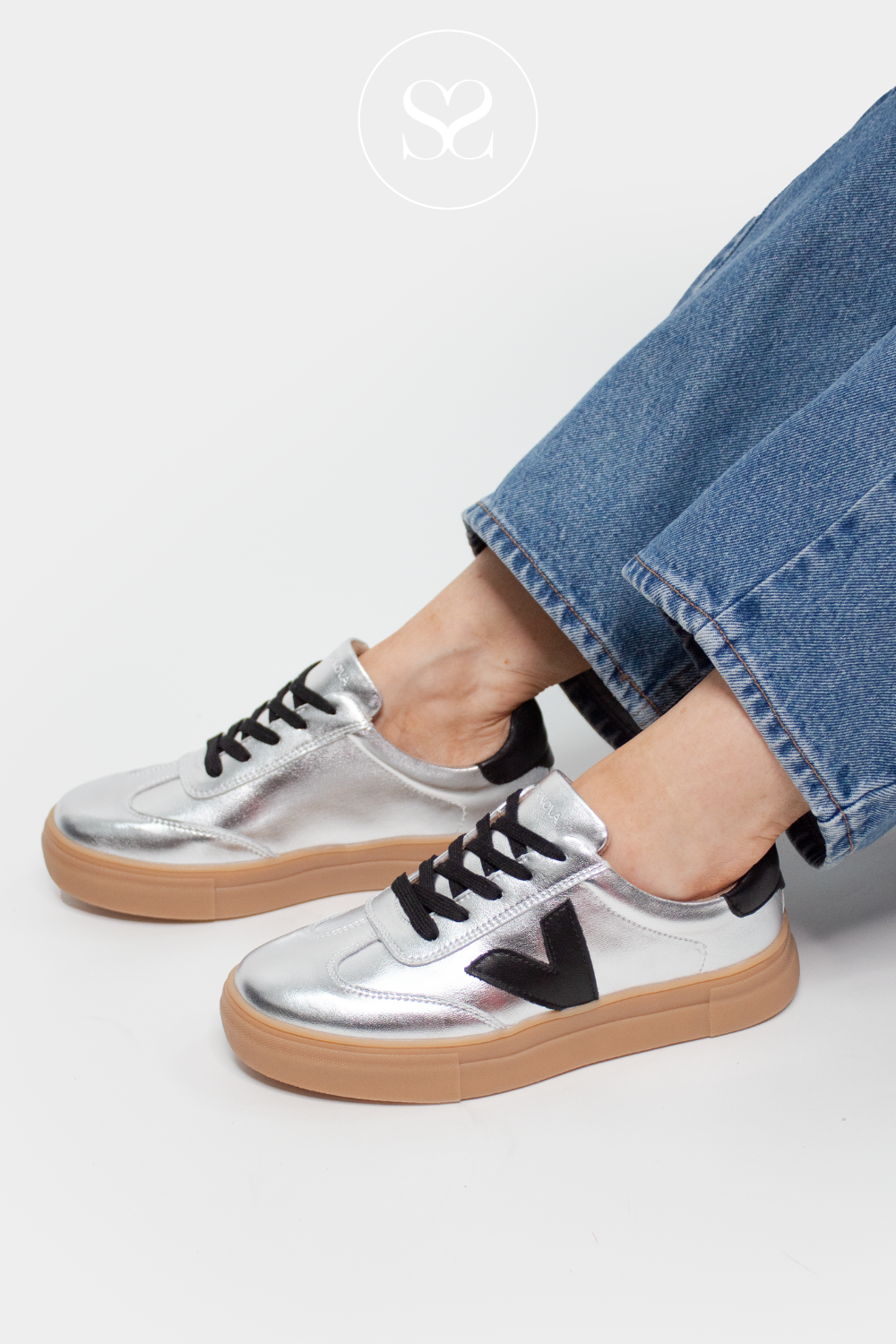DRILLEYS METALLIC SILVER & BLACK PLATFORM TRAINERS - NINETY