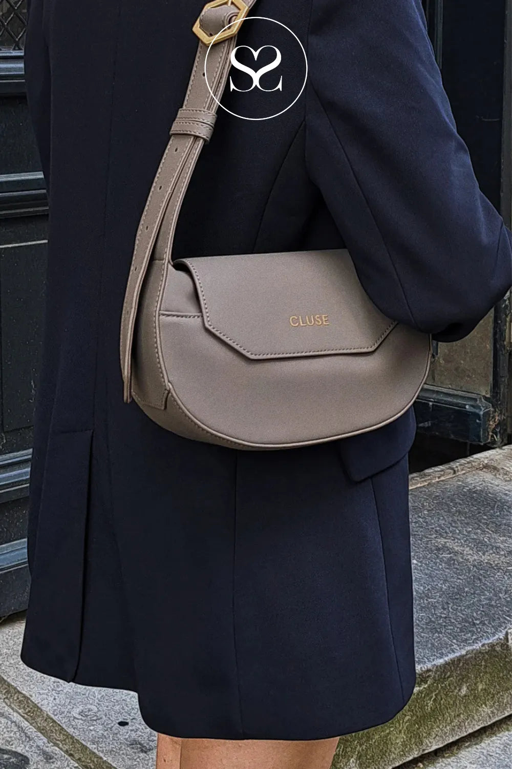 CLUSE GREY PETITE CROSSBODY BAG - CX04203