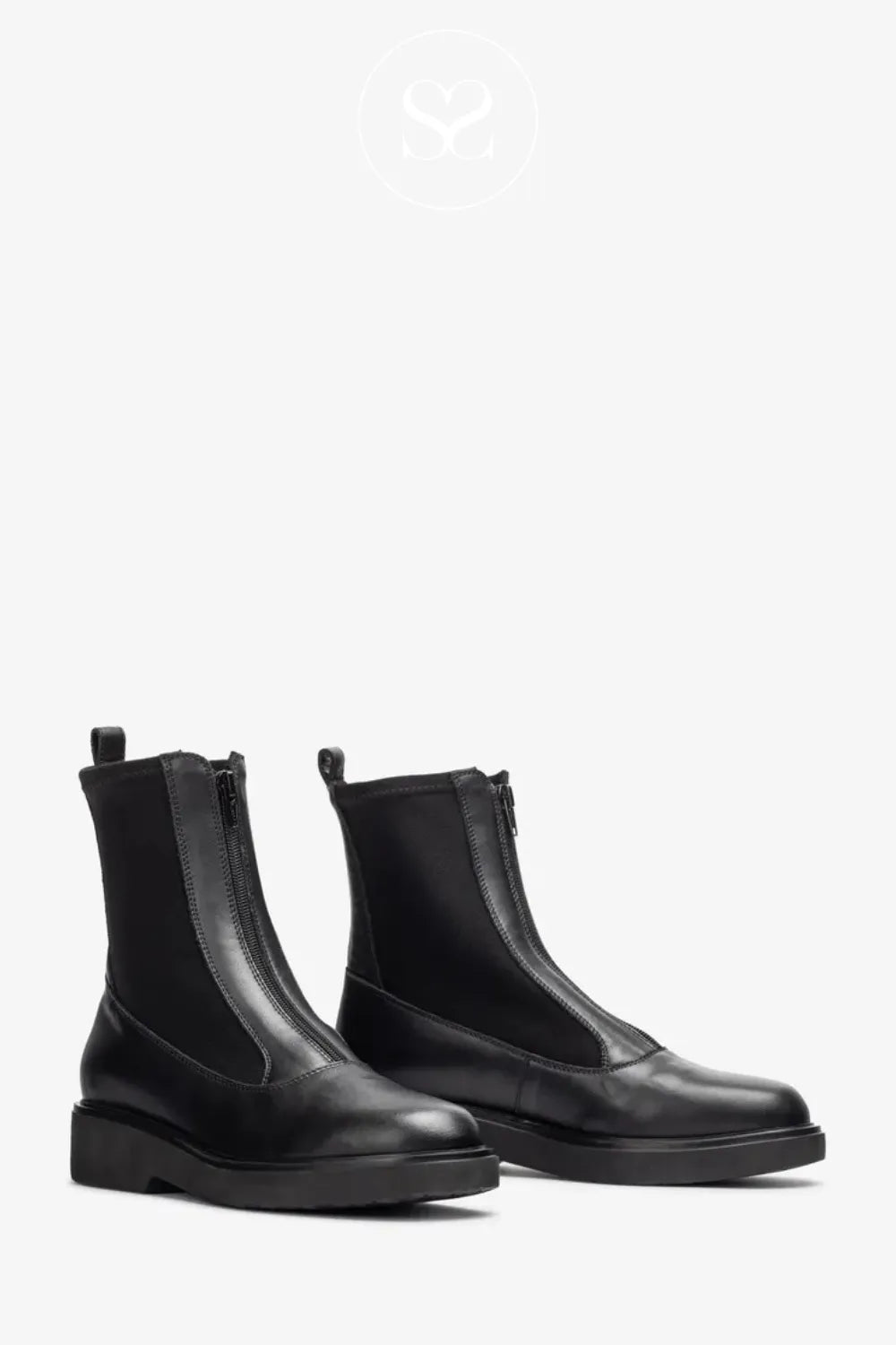 UNISA BLACK FOGGIA ANKLE BOOTS MADE FROM SOFT LEATHER WITH ROUNDED TOE 