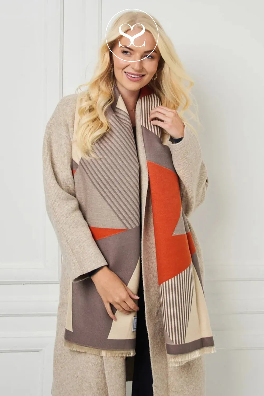 ELIE BEAUMONT WINTER SCARF - GREY/CREAM ART DECO