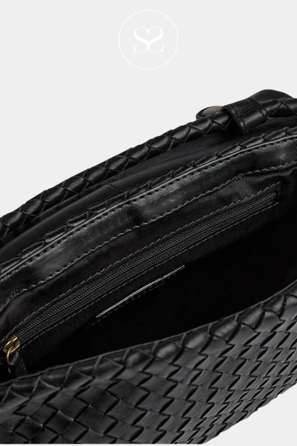 DEPECHE BLACK LEATHER CROSSOVER CLUTCH BAG - 16690