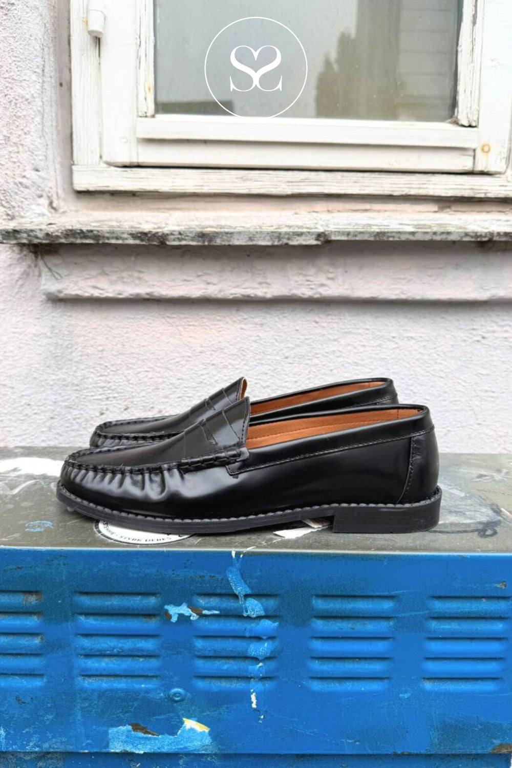 Bianco Black Leather Penny Loafers - Biacarma