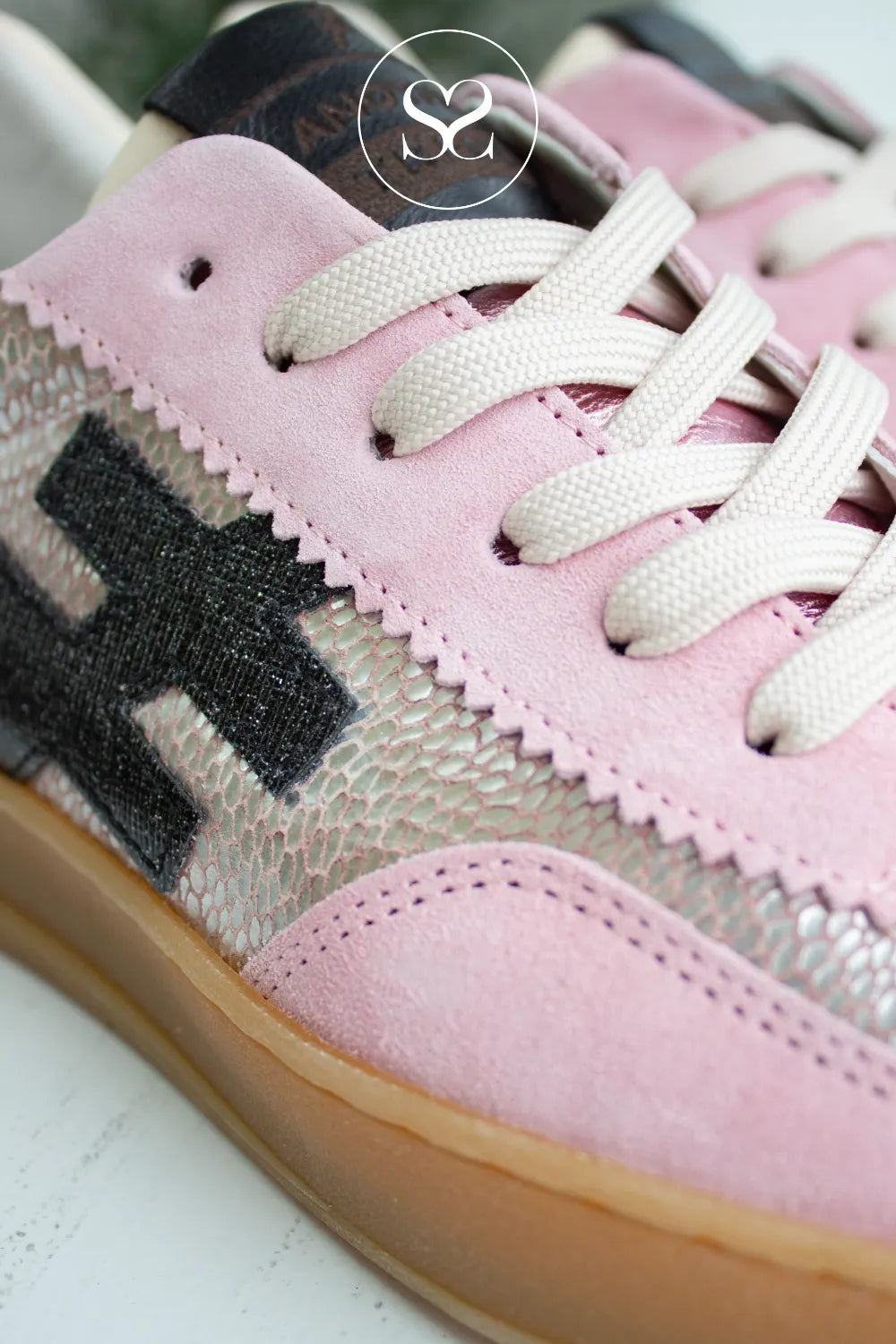 Another Trend Pink Trainers - A032-C166 for women with a lace up style closure