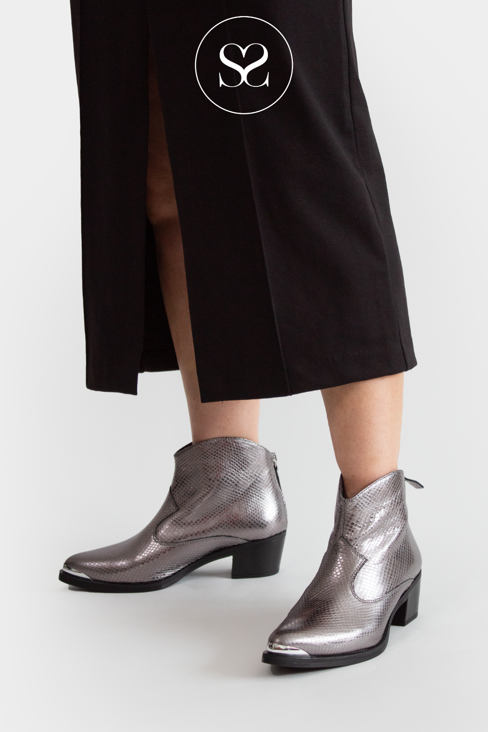 UNISA GREA PEWTER LEATHER WESTERN ANKLE BOOTS