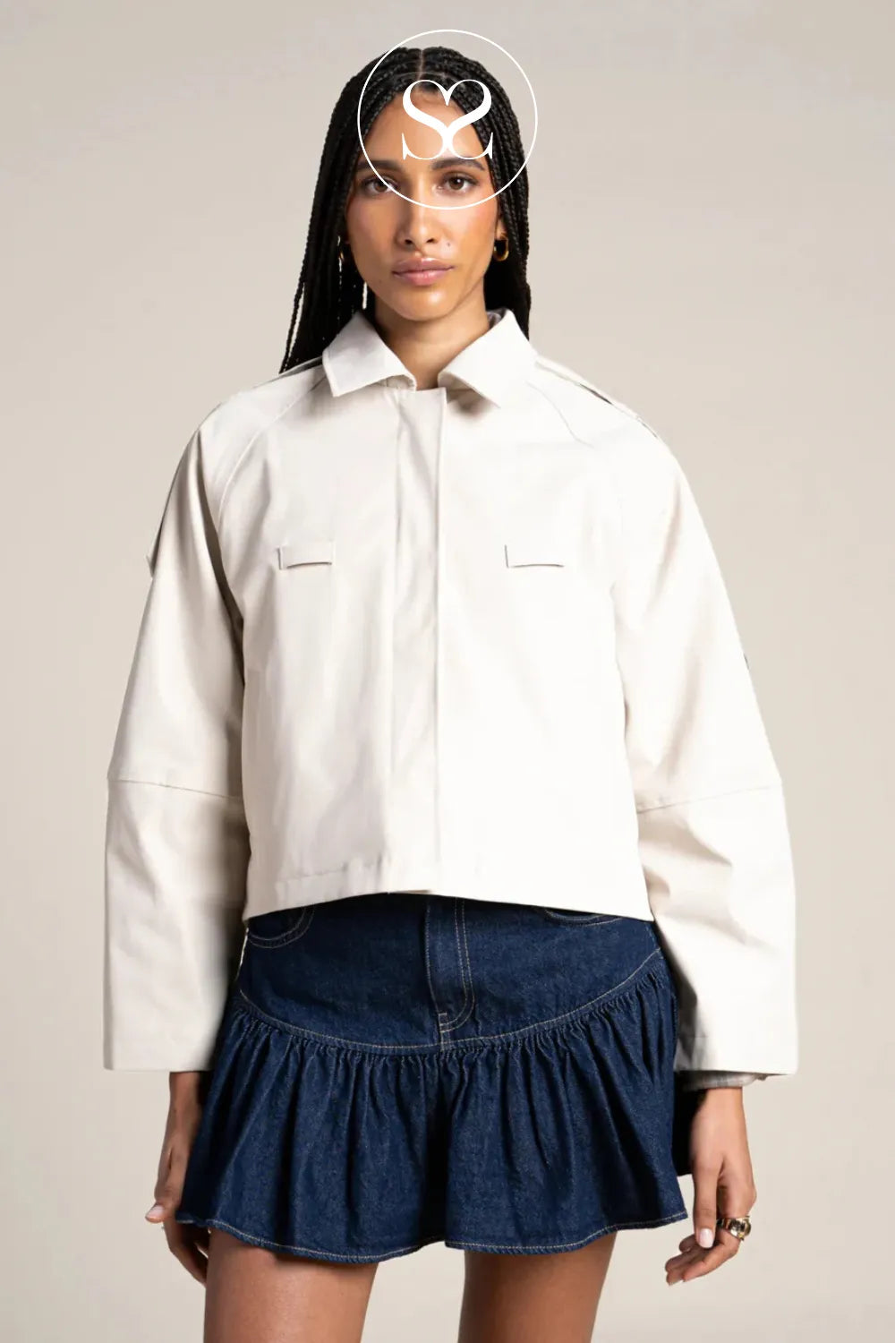 FLOTTE CREAM WATERPROOF CROPPED TRENCH COAT FOR WOMEN
