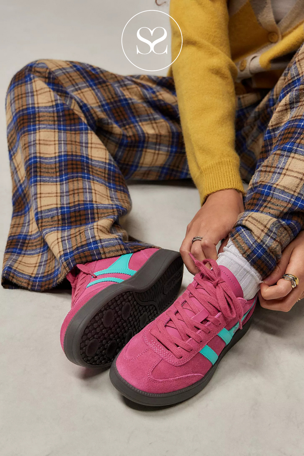 women's gola viper trainers in pink with dark sole