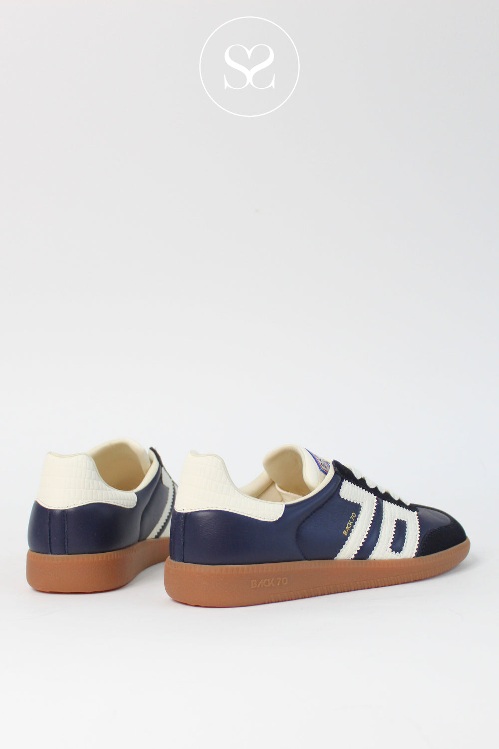 BACK70 NAVY BLUE RETRO TRAINERS FOR WOMEN - CLOUD