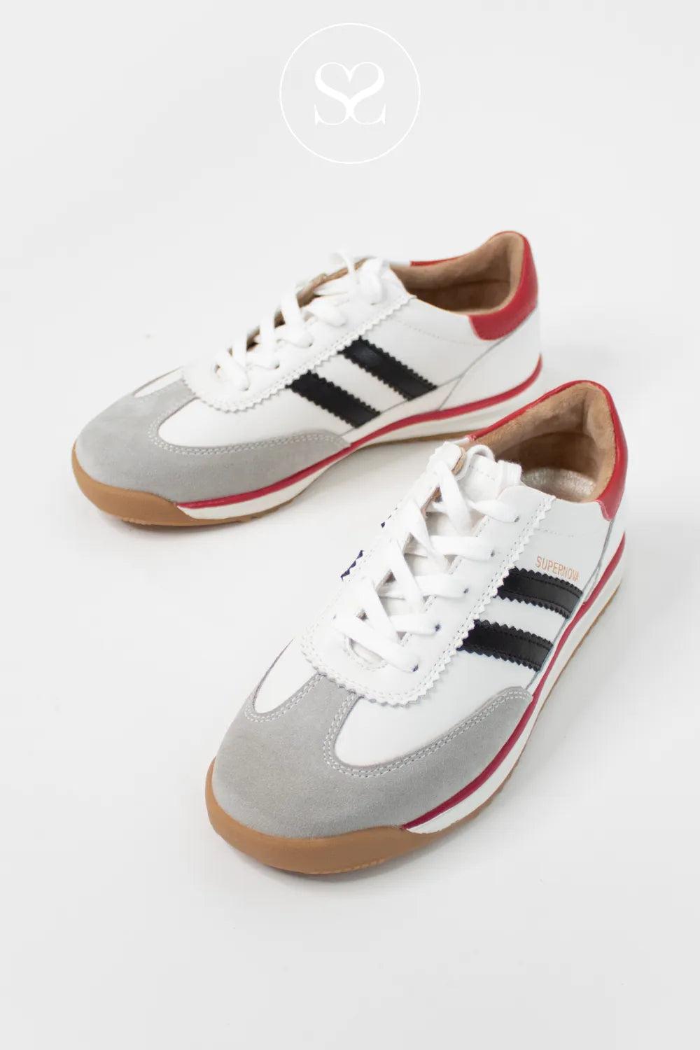 Drilleys White/Black Low Profile Trainers- Seventy Three retro lace up trainers with removable insole for a custom fit