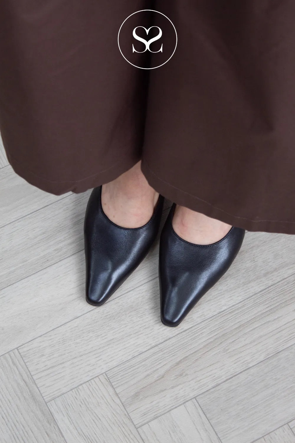 Angel Alarcon Black Sling-back Kitten heels Carla