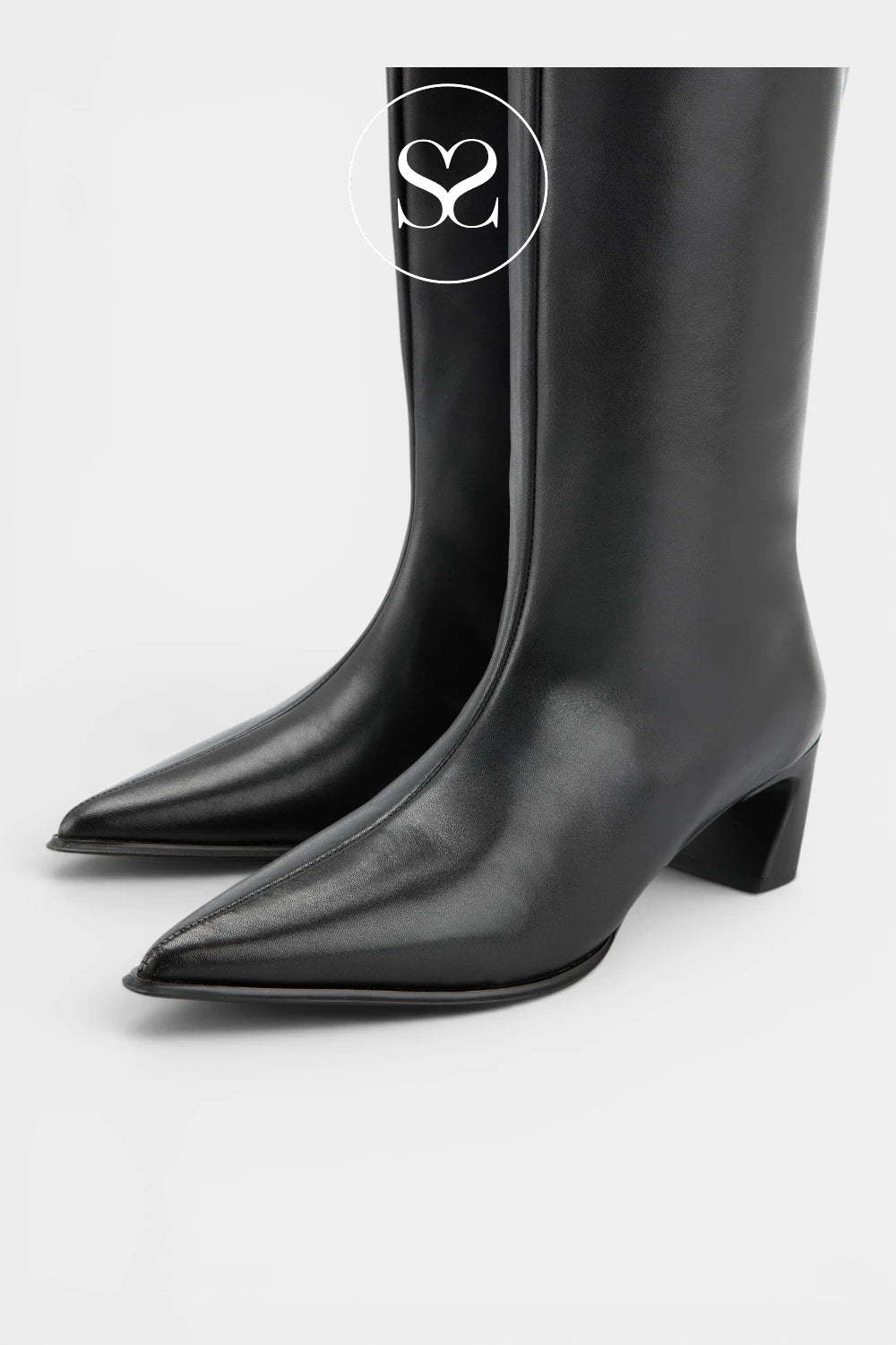 Vagabond Black Knee High Boots- Ilona 6232-201