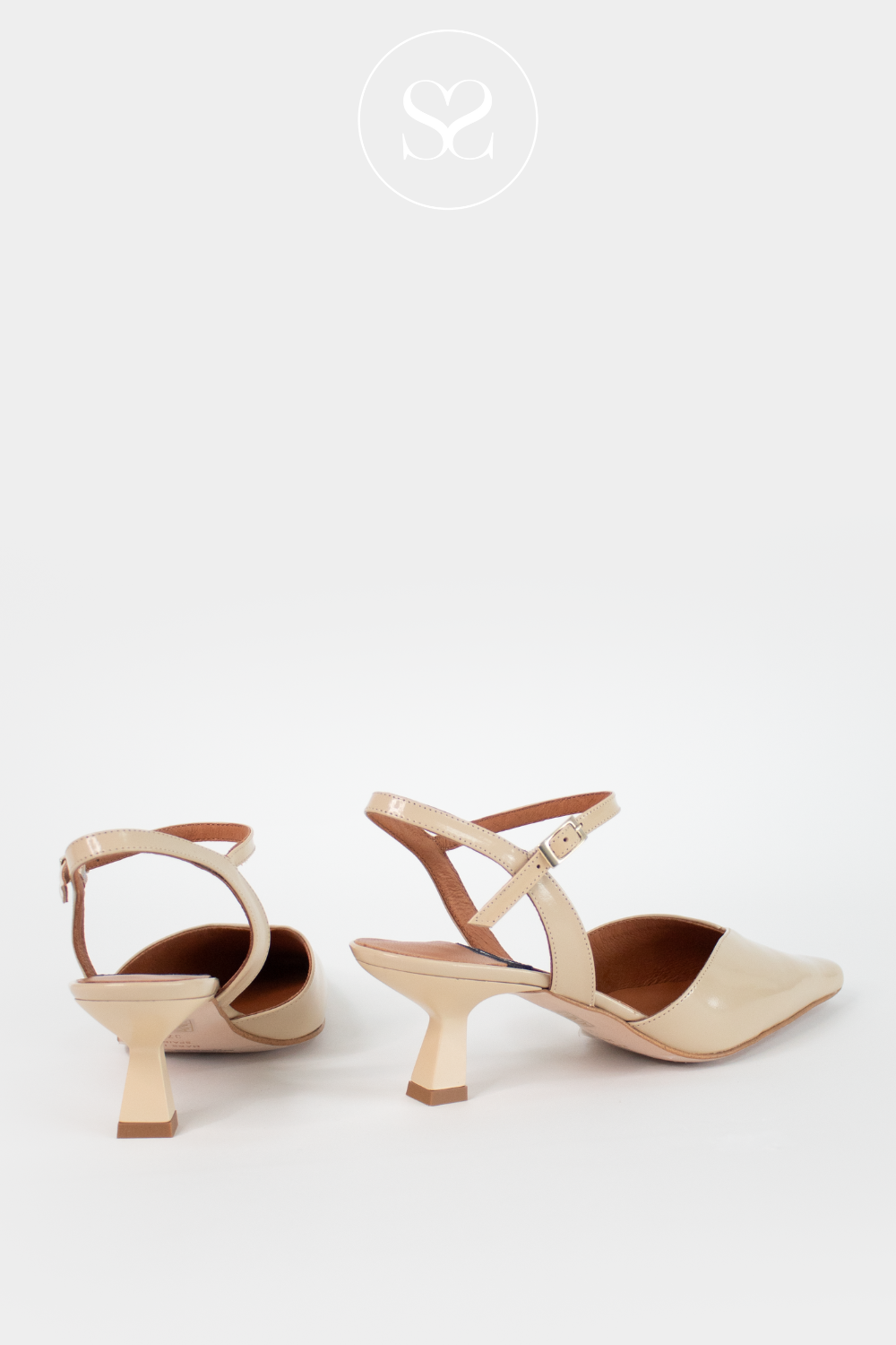 High shine beige kitten heel shoes with pointed toe and elegant ankle strap - Angel Alarcon Wilena