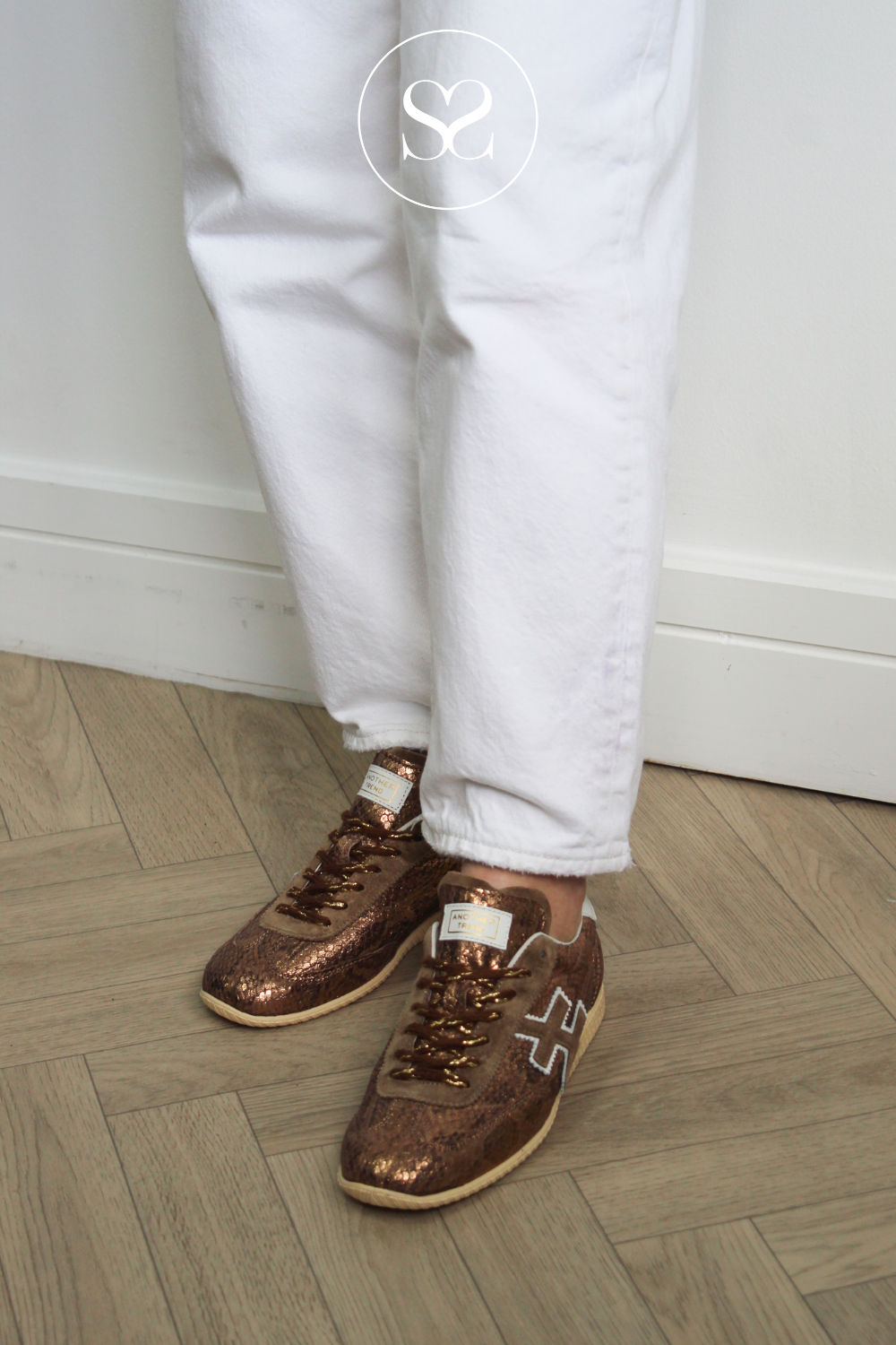 Another Trend Bronze Metallic Slim Trainers A078-59
