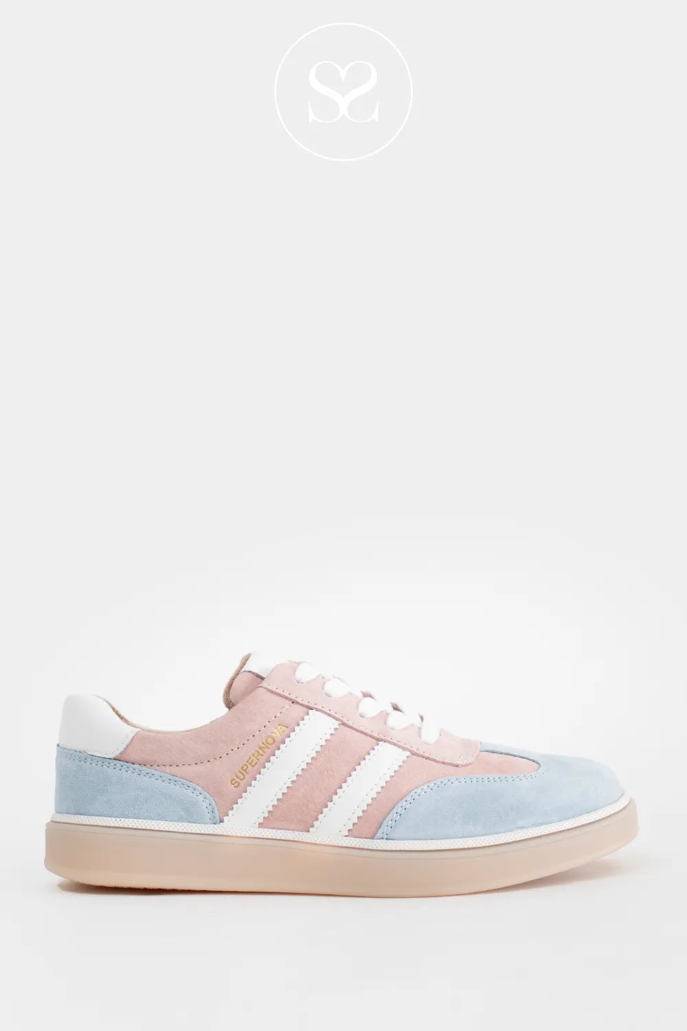 Pink and blue suede Drilleys trainers. Pastel colour with white stripes on the side and white laces. Round toe trainers.