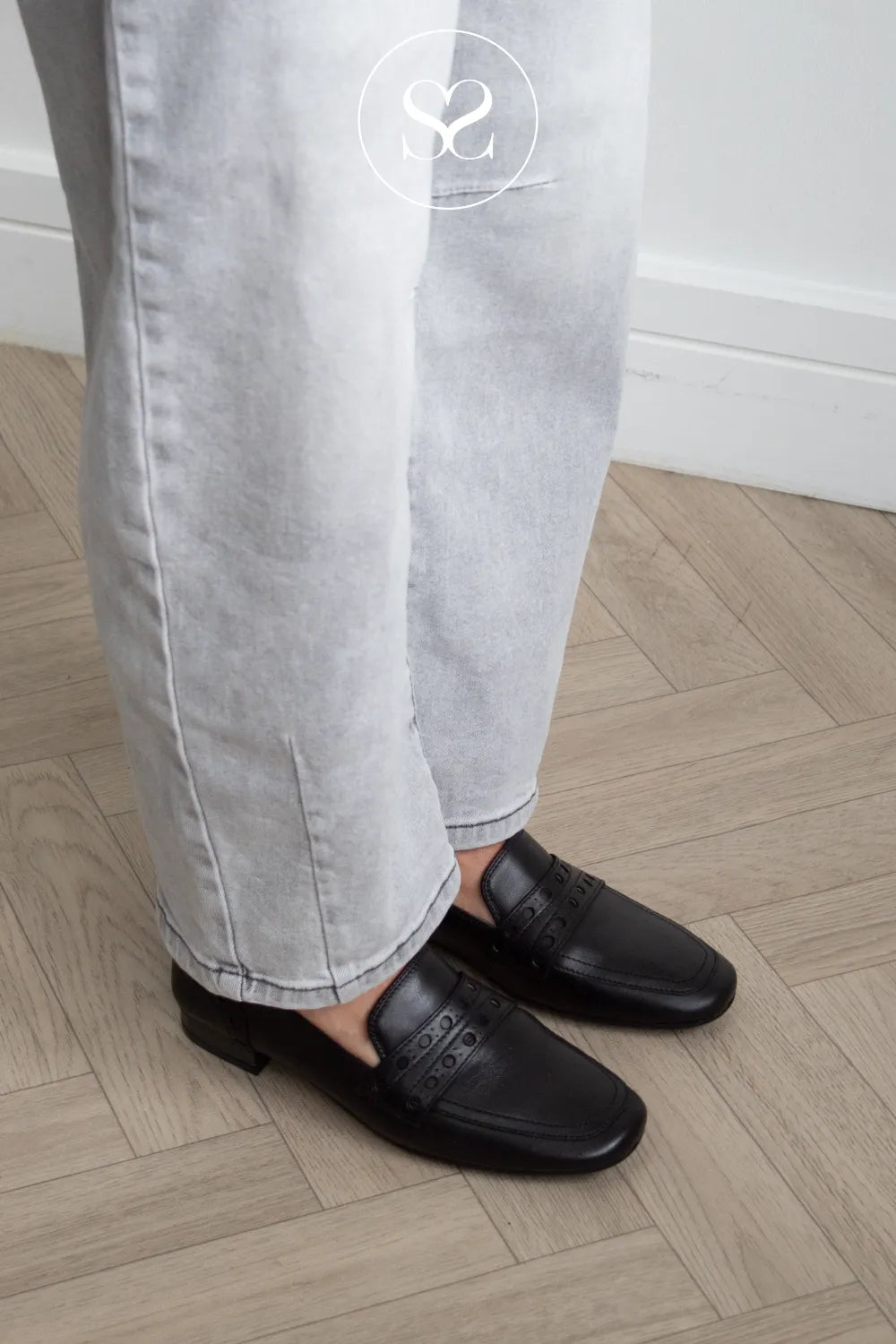 Hispanitas Black Block Heel Loafer HI265199